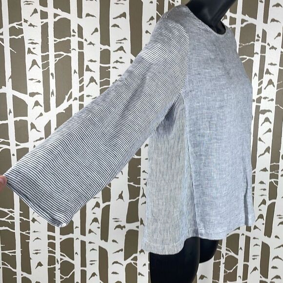Tahari Linen Button Back Cropped Sleeve Striped Top XS - Picture 1 of 9